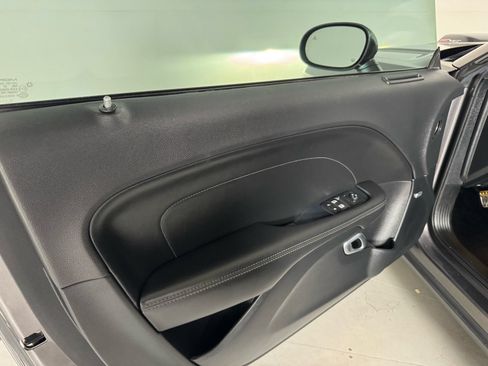 Used 2016 Dodge Challenger R/T Scat Pack RWD image 31