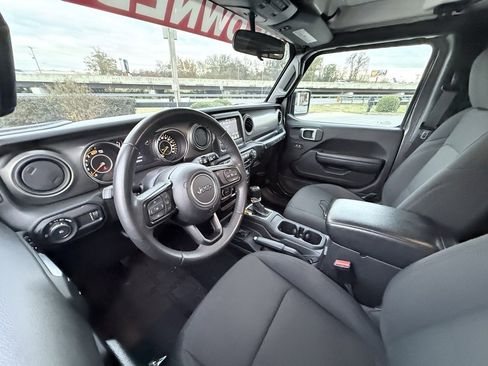 Used 2023 Jeep Wrangler Sport S image 10