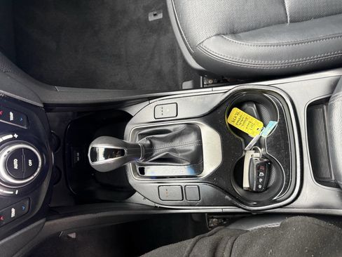 Used 2016 Hyundai Santa Fe Sport 2.0T FWD image 22