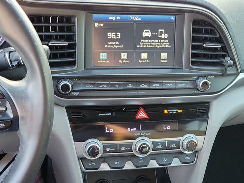 Used 2020 Hyundai Elantra Value Edition FWD image 16