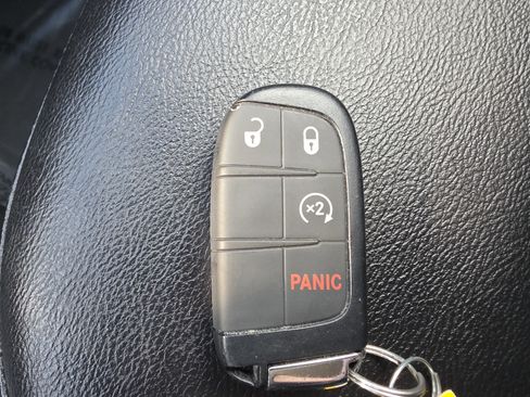 Certified 2021 Jeep Compass Latitude w/ Convenience Group image 28