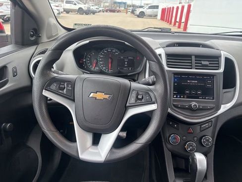 Used 2020 Chevrolet Sonic LT FWD image 11