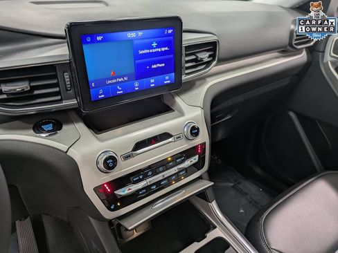 Used 2023 Ford Explorer XLT w/ Equipment Group 202A AWD/4WD image 12