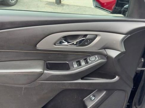 Used 2019 Chevrolet Traverse LT image 10