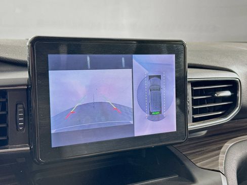 Used 2020 Ford Explorer Limited image 23