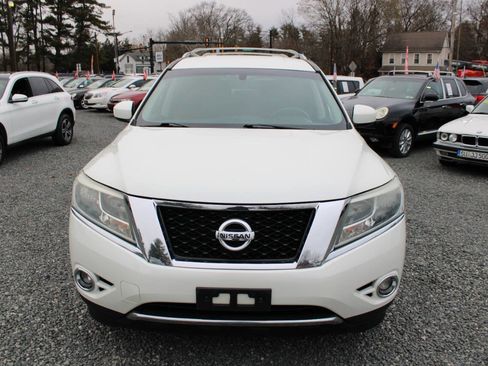 Used 2015 Nissan Pathfinder SV image 3