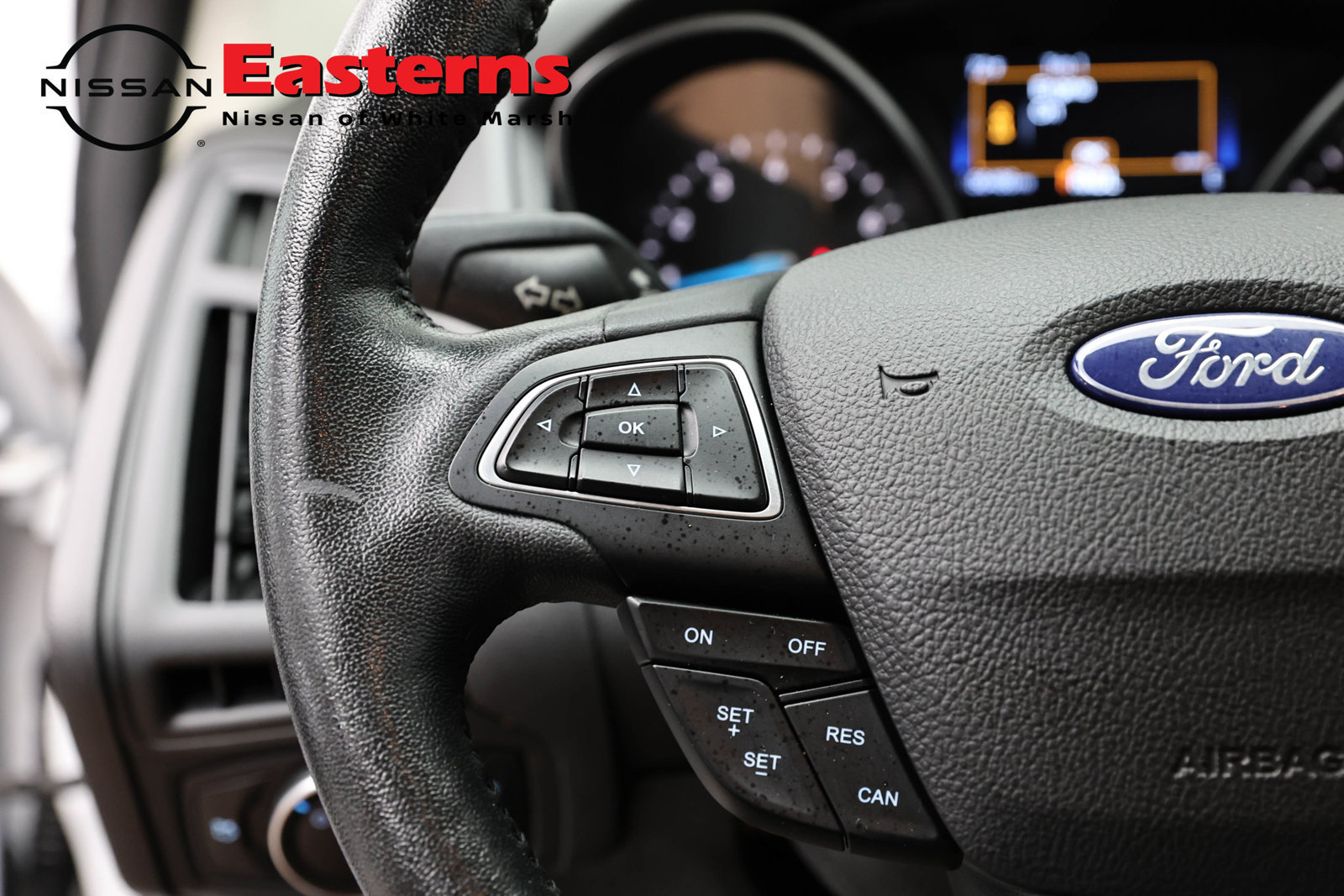 Used 2018 Ford Focus SE w/ Cold Weather Package FWD image 16