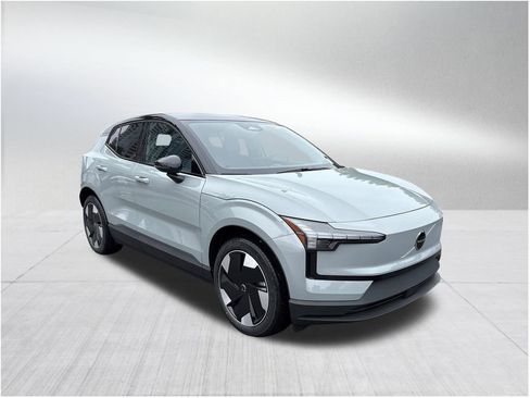 New 2026 Volvo EX30 Plus image 3
