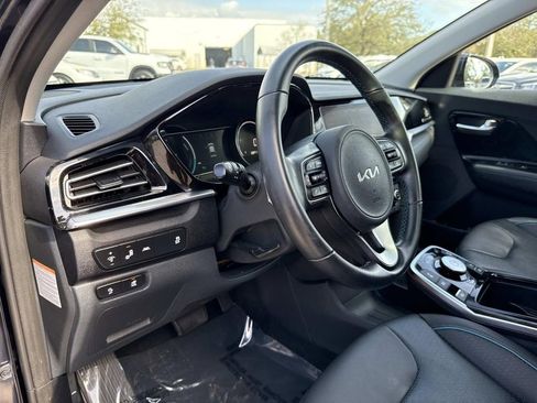 Used 2022 Kia Niro EX Premium image 25