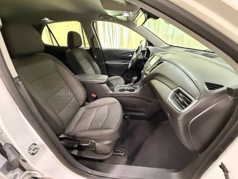 Used 2018 Chevrolet Equinox LT FWD image 25