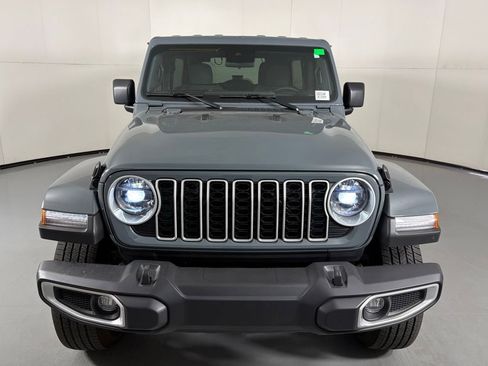 Used 2024 Jeep Wrangler Unlimited Sahara AWD/4WD image 3