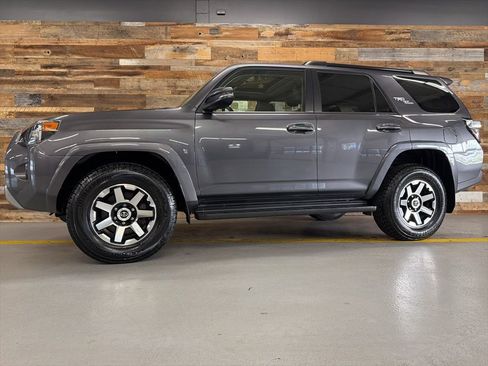 Used 2019 Toyota 4Runner TRD Off-Road Premium AWD/4WD image 65