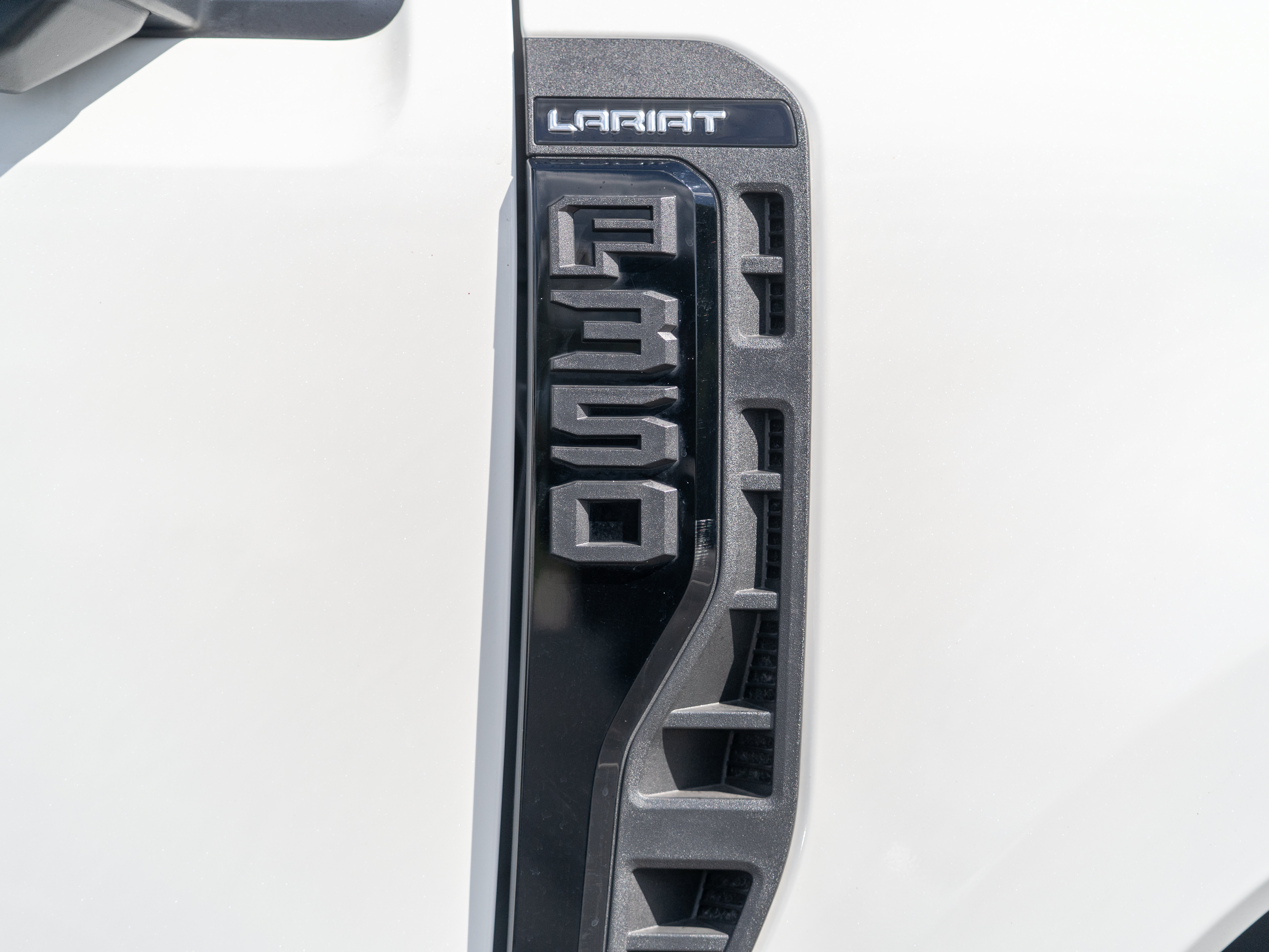 Used 2025 Ford F350 Lariat w/ Black Appearance Package AWD/4WD image 51