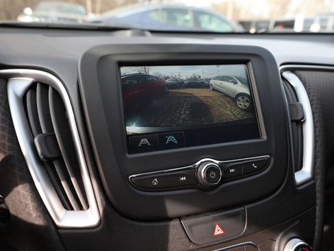 Used 2018 Chevrolet Malibu LS w/ LPO, Convenience Package 1 image 18