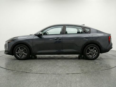 Used 2025 Kia K4 LXS image 5
