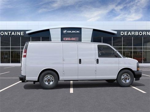 New 2025 GMC Savana 3500 w/ Driver Convenience Package image 5