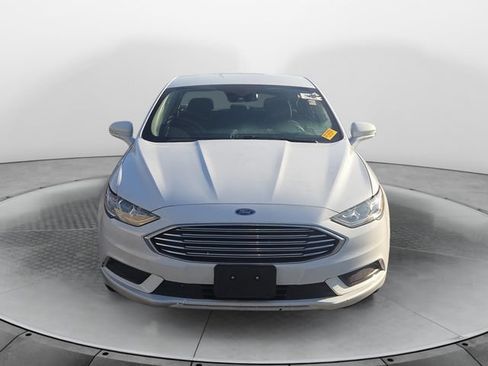 Used 2018 Ford Fusion SE FWD image 8