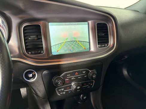 Used 2019 Dodge Charger SXT AWD/4WD image 15