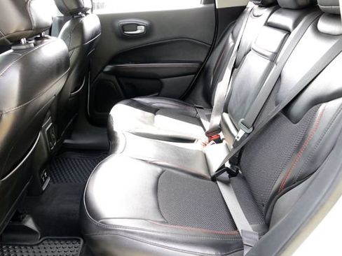 Used 2019 Jeep Compass Trailhawk AWD/4WD image 22