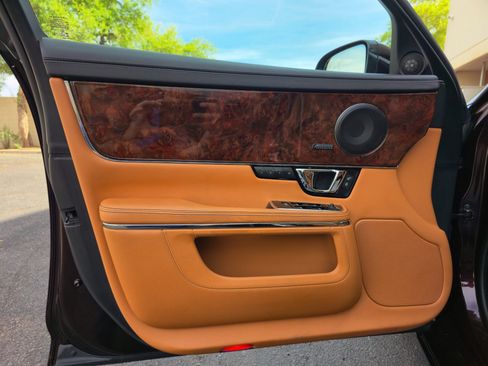 Used 2018 Jaguar XJ L Portfolio image 12