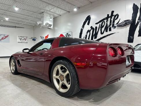 Used 2003 Chevrolet Corvette Coupe w/ Preferred Equipment Group RWD image 4