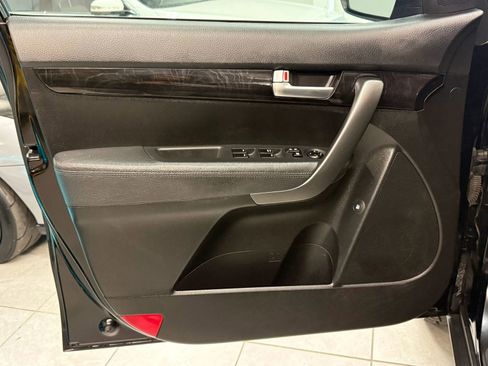 Used 2014 Kia Sorento EX image 15