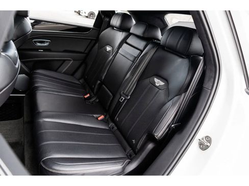 Certified 2022 Bentley Bentayga image 36