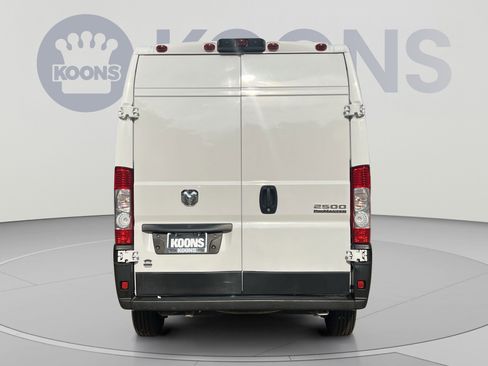 Used 2023 RAM ProMaster 2500 FWD image 5