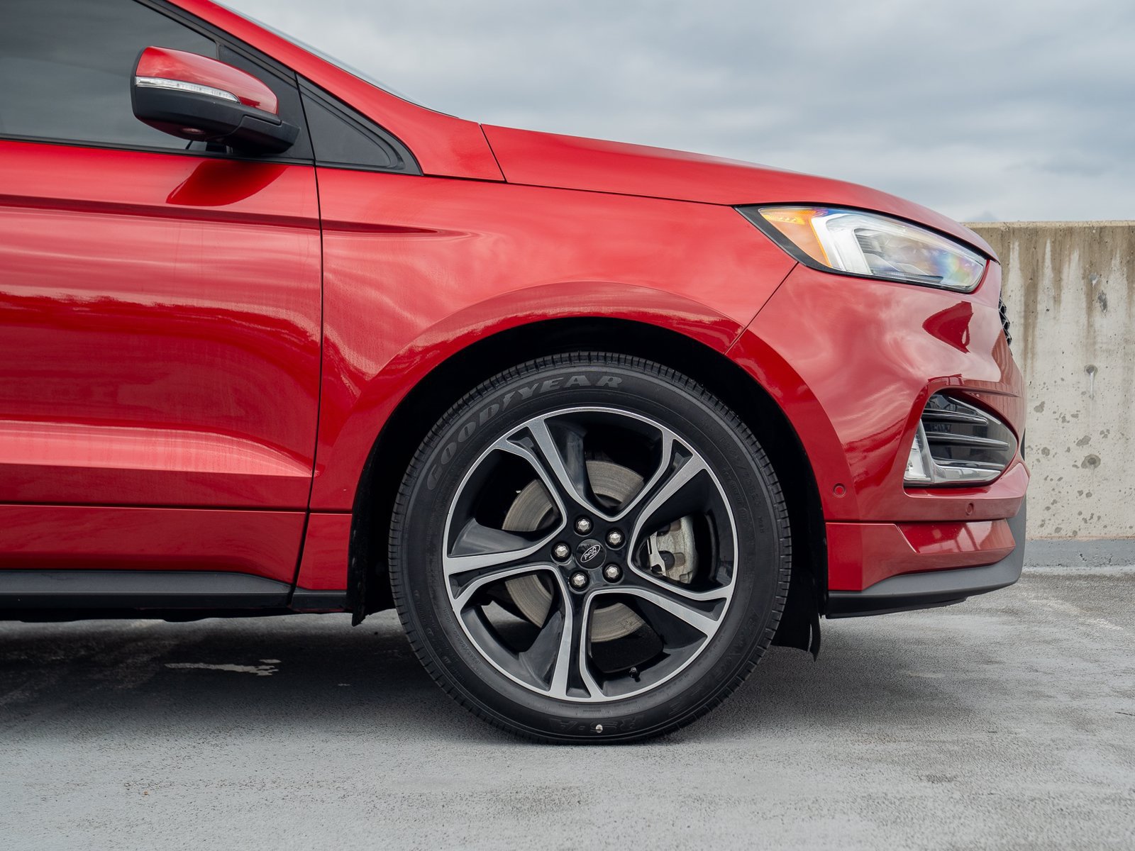 Used 2020 Ford Edge ST w/ Equipment Group 401A AWD/4WD image 15