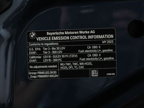 Certified 2023 BMW 530e w/ Premium Package image 28