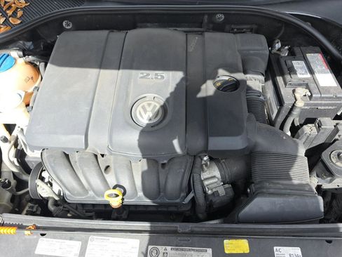 Used 2013 Volkswagen Passat 2.5 SE image 14