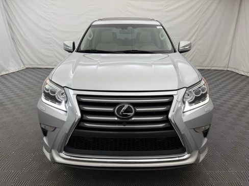 Used 2019 Lexus GX 460 Luxury AWD/4WD image 3