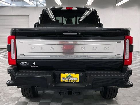 Used 2023 Ford F250 Platinum AWD/4WD image 5