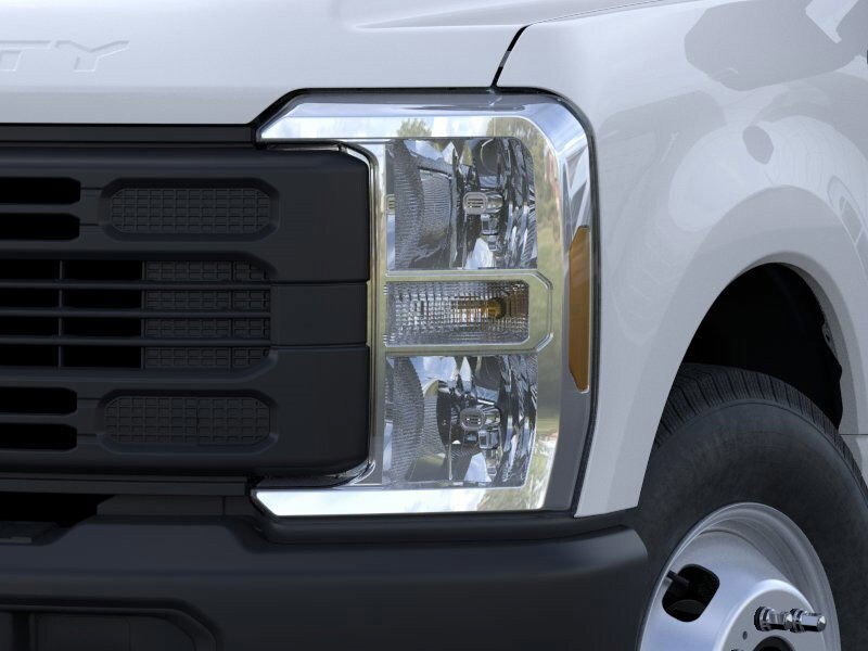 New 2025 Ford F350 XL RWD image 40
