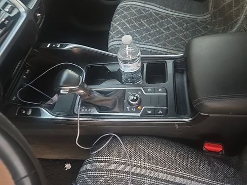 Used 2023 Kia Sorento S image 15