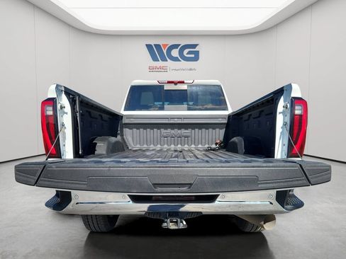 Used 2025 GMC Sierra 2500 SLT w/ SLT Premium Package AWD/4WD image 11