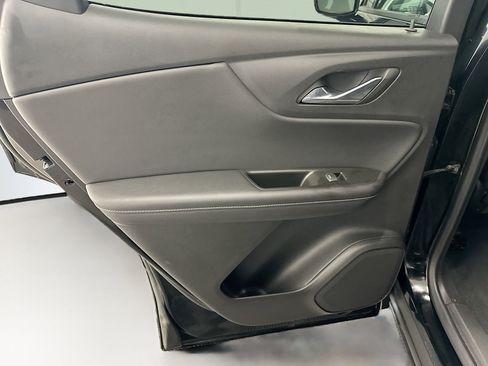 Used 2025 Chevrolet Blazer LT image 27