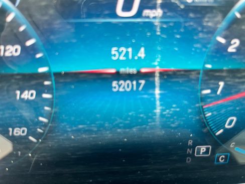 Used 2020 Mercedes-Benz GLB 250 4MATIC image 17