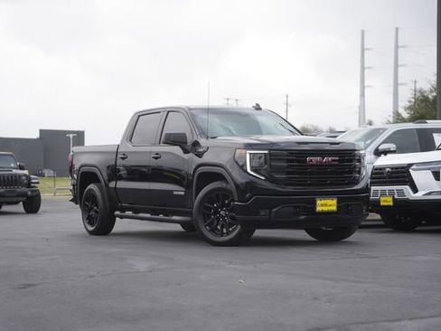 Used 2025 GMC Sierra 1500 Elevation image 2