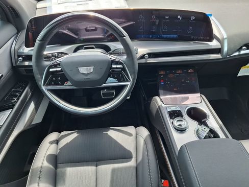 New 2026 Cadillac Vistiq Luxury image 10