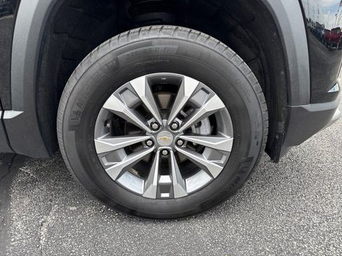 Used 2025 Chevrolet Equinox LT AWD/4WD image 9
