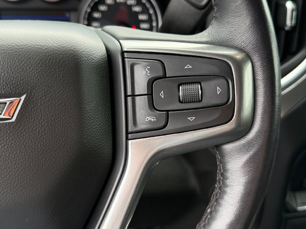 Used 2022 Chevrolet Silverado 1500 RST w/ Redline Edition AWD/4WD image 17