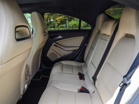 Used 2018 Mercedes-Benz CLA 250 image 18