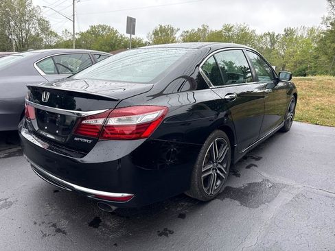 Used 2016 Honda Accord Sport image 2