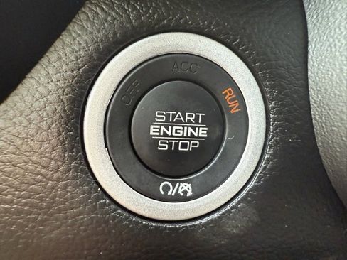 Used 2024 RAM 1500 Laramie image 32