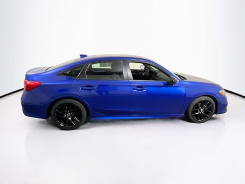 Used 2023 Honda Civic Sport image 4