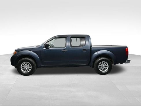 Used 2016 Nissan Frontier SV w/ SV Value Truck Package AWD/4WD image 2