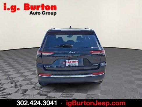 Used 2023 Jeep Grand Cherokee Laredo AWD/4WD image 5