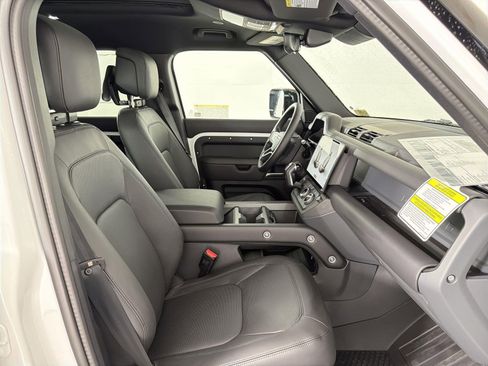 New 2026 Land Rover Defender 110 S image 33