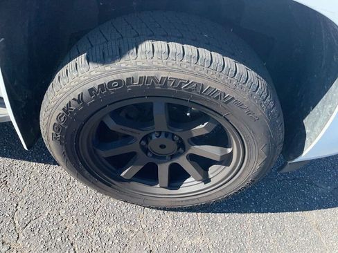 Used 2013 Chevrolet Tahoe LT image 4